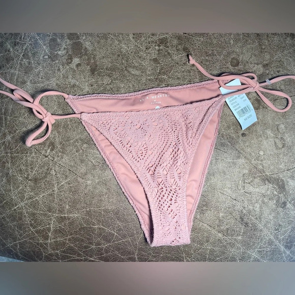 LA Hearts by PacSun Pink Crochet Bikini Bottom NWT - Picture 1 of 5